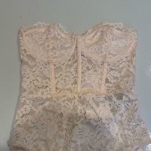 Elegant Lace Bodysuit in Cream